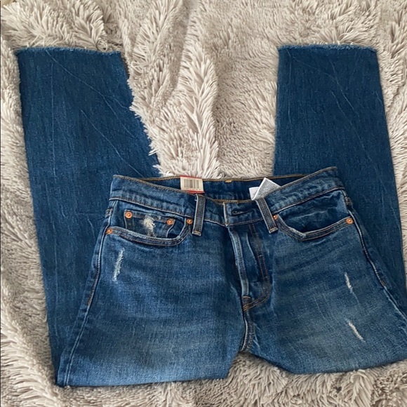 Levi Wedgie Button Fly Straight Leg Jeans - Picture 2 of 3